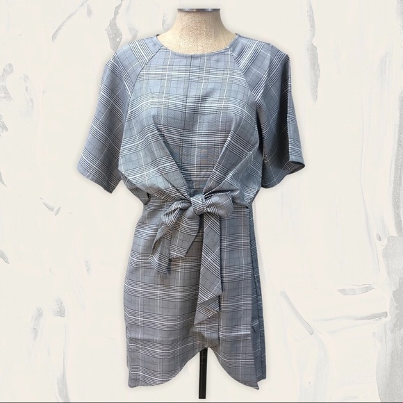 Sugarlips Dresses & Skirts - SUGAR‎ LIPS plaid tie front dress small NEW